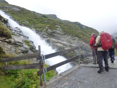 010-Gebirgsbach am Silvretta-Stausee